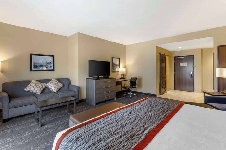 Room 10 of 41